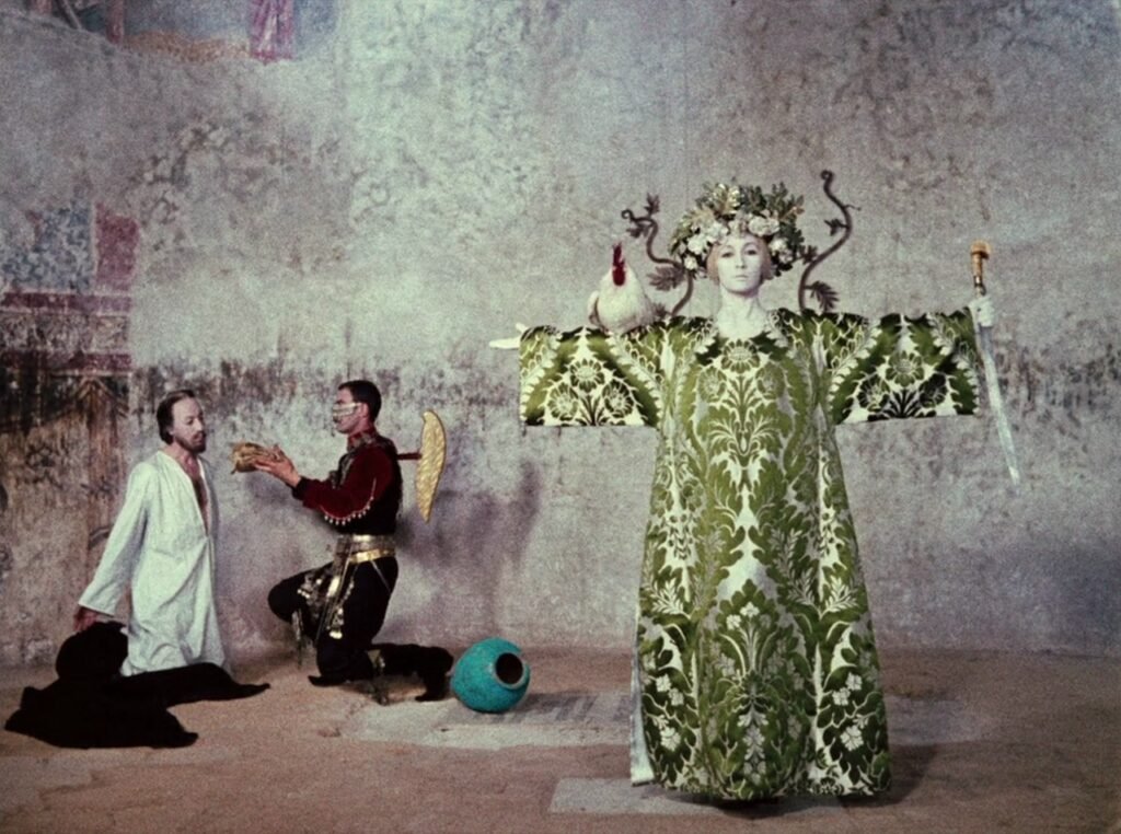 PHROOM // The Fabric of Memory. Costume, History and the Cinematic Image in The Colour of Pomegranates. Iva Kontic